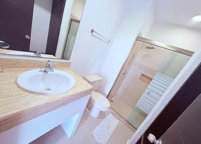 Estudio De Lujo Con Cama King Y Vista Con Alberca Appart hôtel *