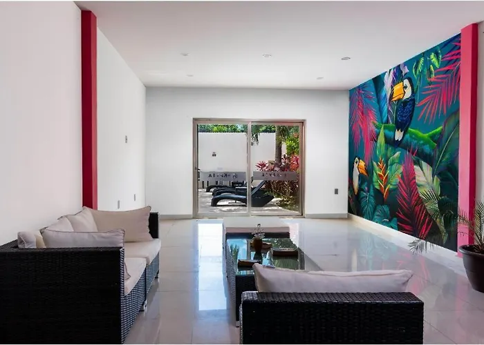 Estudio De Lujo Con Cama King Y Vista Con Alberca Appart hôtel *