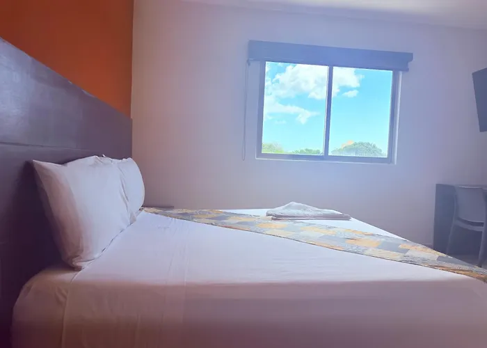 Estudio De Lujo Con Cama King Y Vista Con Alberca Appart hôtel *